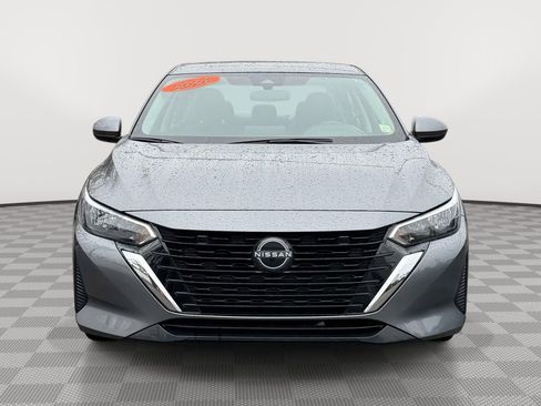Used 2024 Nissan Sentra SV FWD image 2