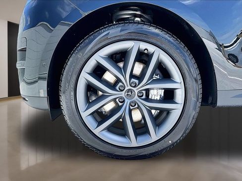 New 2026 Land Rover Range Rover Sport SE AWD/4WD image 13