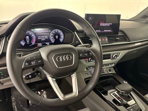 Used 2023 Audi Q5 2.0T Premium Plus w/ Premium Plus Package AWD/4WD image 18