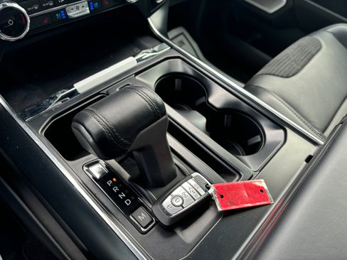 Used 2023 Ford F150 Raptor image 12