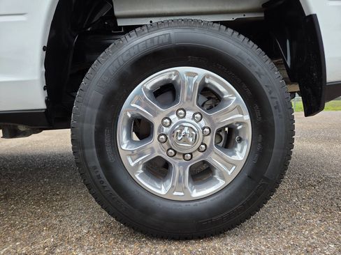 Used 2023 RAM 2500 Big Horn w/ Level 1 Equipment Group AWD/4WD image 12
