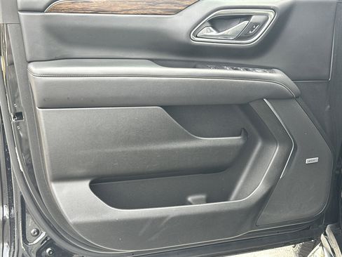 Used 2024 Chevrolet Tahoe Premier image 11