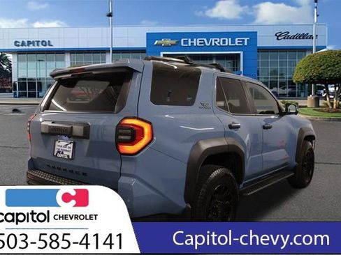 Used 2025 Toyota 4Runner TRD Off-Road Premium AWD/4WD image 2