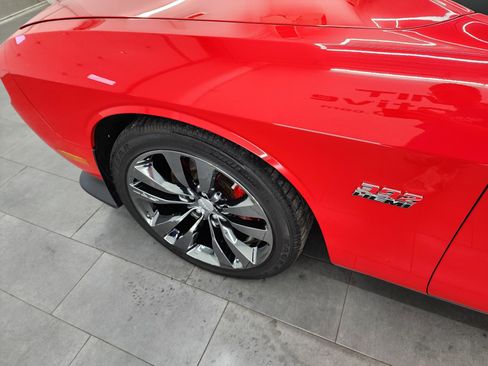 Used 2014 Dodge Challenger SRT8 image 29