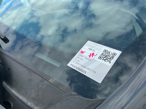 Used 2009 Toyota Venza image 25