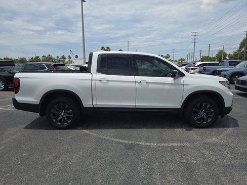 Certified 2023 Honda Ridgeline Sport image 3