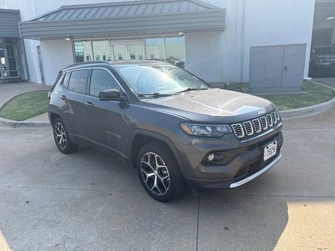 Used 2024 Jeep Compass Limited AWD/4WD image 1