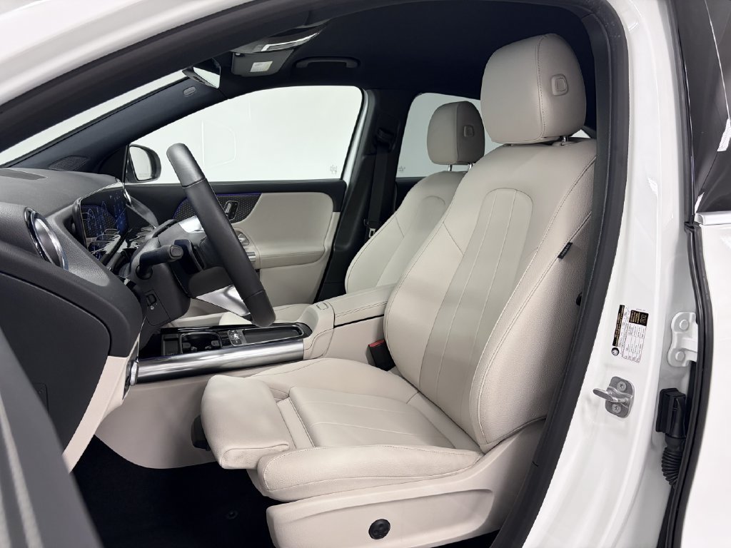 Certified 2025 Mercedes-Benz GLA 250 4MATIC image 17