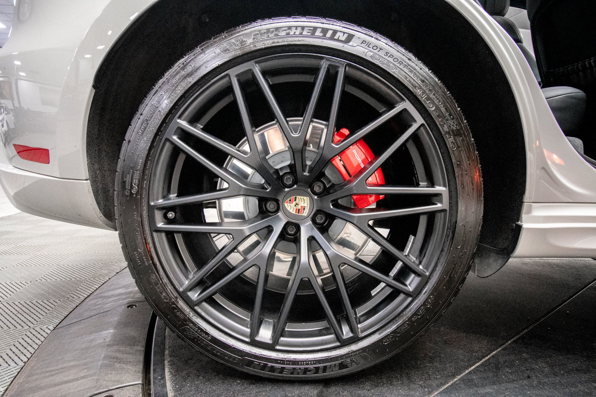 Used 2023 Porsche Macan GTS w/ Premium Package Plus AWD/4WD image 24