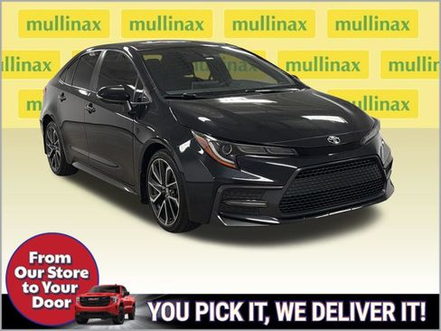 Used 2021 Toyota Corolla SE FWD image 2