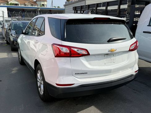 Used 2020 Chevrolet Equinox LS FWD image 11