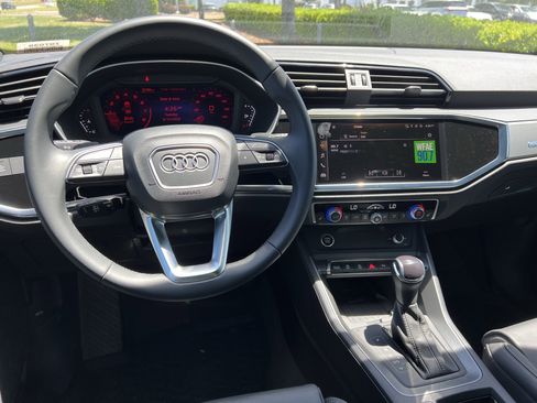 Certified 2025 Audi Q3 2.0T Premium w/ Convenience Package AWD/4WD image 30