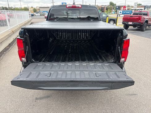 Used 2024 Chevrolet Colorado Z71 w/ Z71 Convenience Package 2 AWD/4WD image 22
