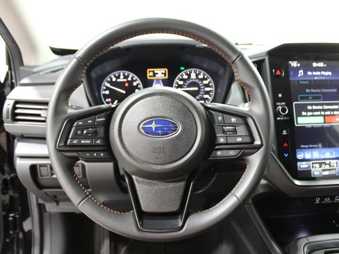 Used 2025 Subaru Crosstrek 2.5i Limited w/ Crosstrek Mirror Package AWD/4WD image 9