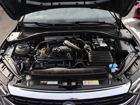 Used 2024 Volkswagen Jetta SE image 40