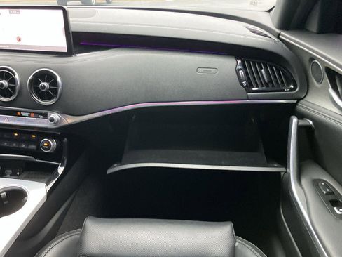 Used 2022 Kia Stinger GT1 RWD image 16