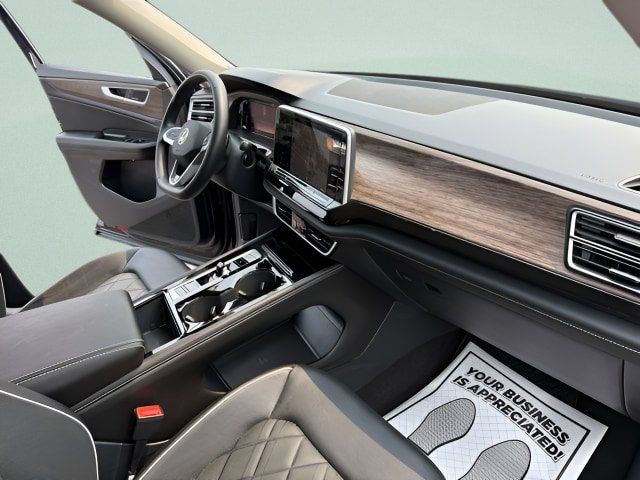 Certified 2026 Volkswagen Atlas SEL Premium R-Line AWD/4WD image 28