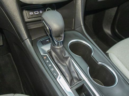Certified 2022 Chevrolet Equinox LS AWD/4WD image 15