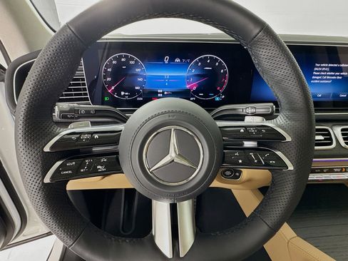 New 2026 Mercedes-Benz GLS 450 4MATIC image 12