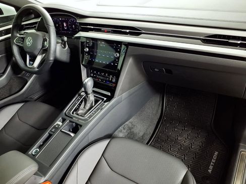 Used 2023 Volkswagen Arteon SE image 12