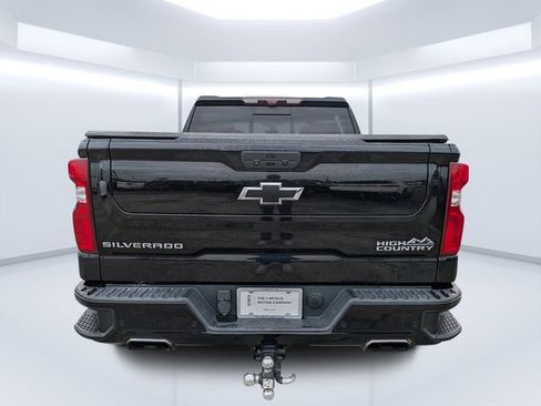 Used 2021 Chevrolet Silverado 1500 High Country w/ Technology Package image 4