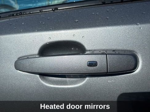 Used 2024 GMC Terrain SLT image 14