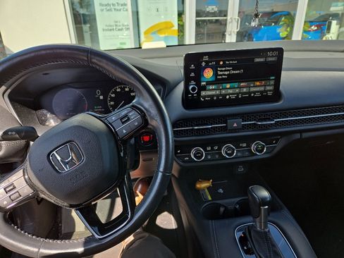 Used 2024 Honda HR-V EX-L image 4