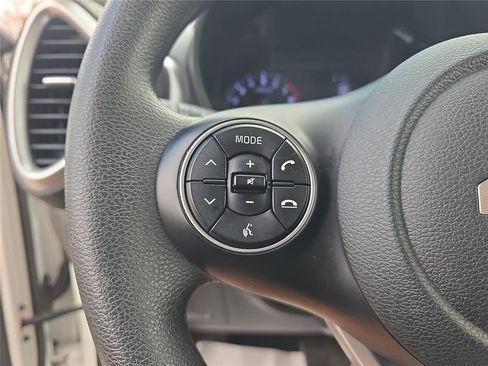 Used 2022 Kia Soul LX image 21