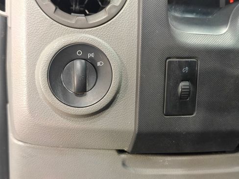 Used 2011 Ford E-150 and Econoline 150 w/ PWR Group RWD image 6