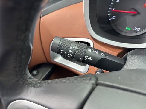 Used 2016 Chevrolet Equinox LTZ w/ Enhanced Convenience Package image 21