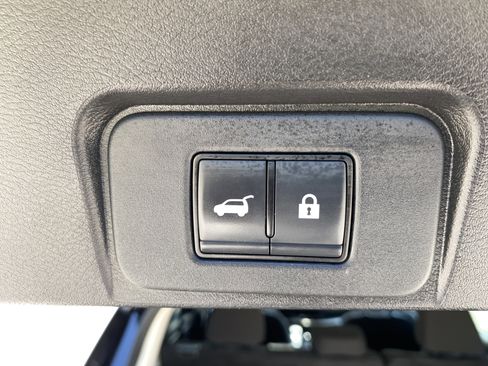 Used 2024 Nissan Rogue SV AWD/4WD image 36