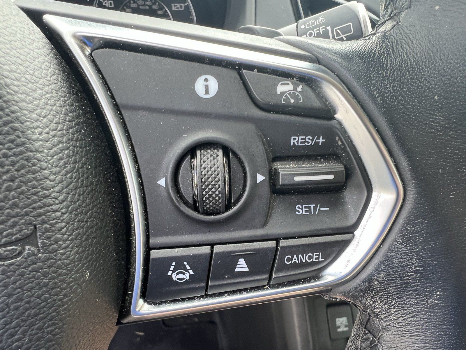 Used 2023 Acura RDX w/ Technology Package FWD image 20