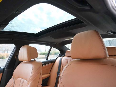 Used 2017 BMW 540i xDrive image 37