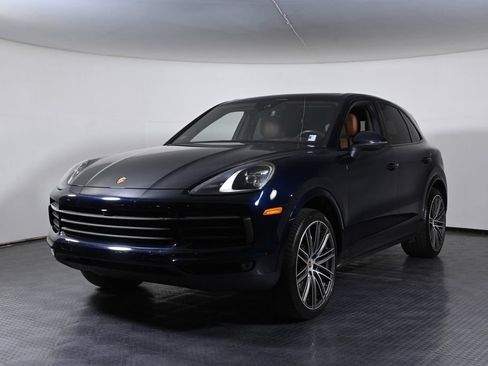 Certified 2023 Porsche Cayenne Platinum Edition AWD/4WD image 1