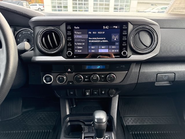 Used 2021 Toyota Tacoma TRD Off-Road AWD/4WD image 20