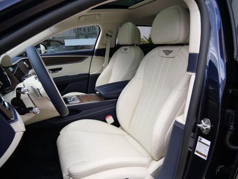 New 2026 Bentley Flying Spur Plug-In Hybrid AWD/4WD image 17