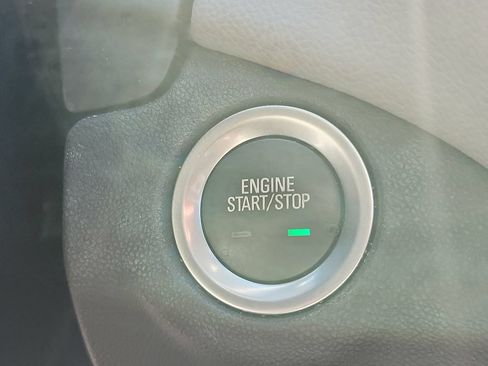 Used 2024 Chevrolet Equinox LT FWD image 34