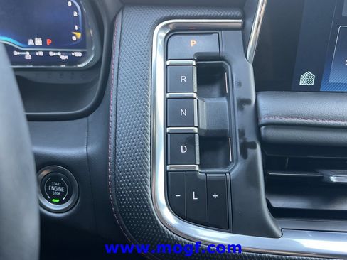 Used 2022 Chevrolet Tahoe RST w/ Sport Performance Package AWD/4WD image 12