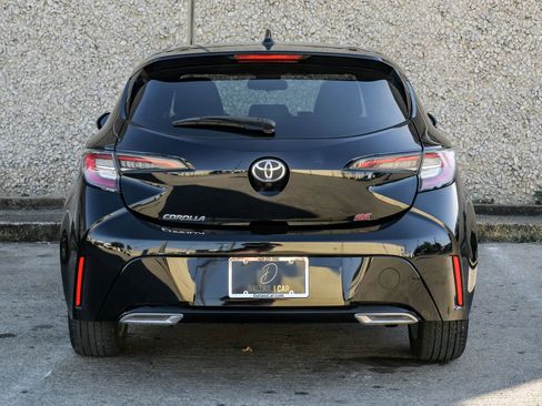 Used 2022 Toyota Corolla Hatchback image 10