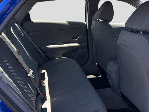 Certified 2025 Hyundai Elantra Sport FWD image 25