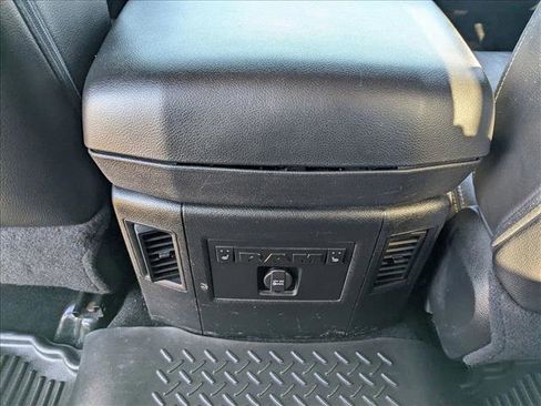 Used 2015 RAM 2500 Laramie w/ Convenience Group image 19