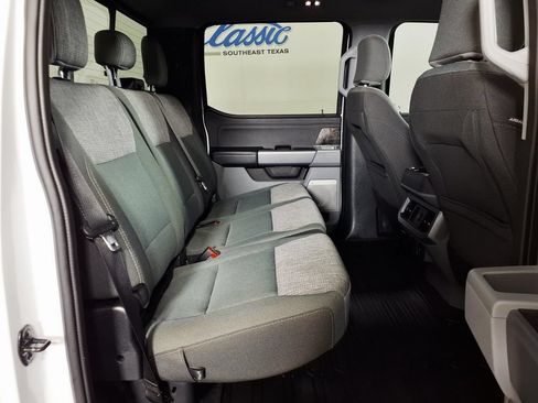 Used 2024 Ford F250 XLT w/ Black Appearance Package AWD/4WD image 10