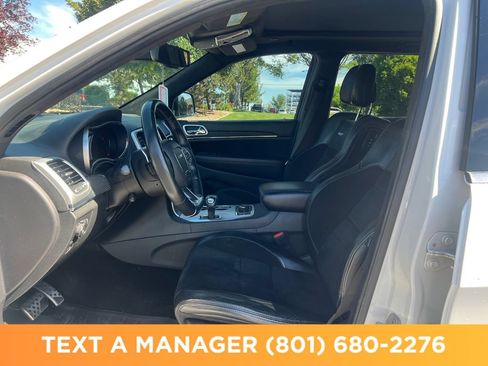 Used 2015 Jeep Grand Cherokee SRT w/ Luxury Group II AWD/4WD image 13