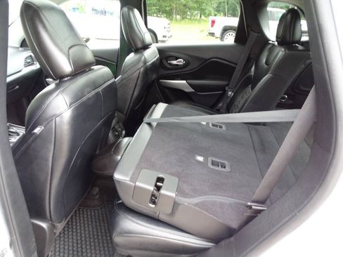 Used 2022 Jeep Cherokee 4WD Latitude Lux image 33