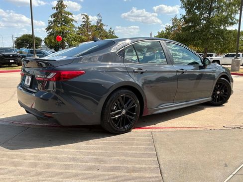 Used 2026 Toyota Camry SE FWD image 6
