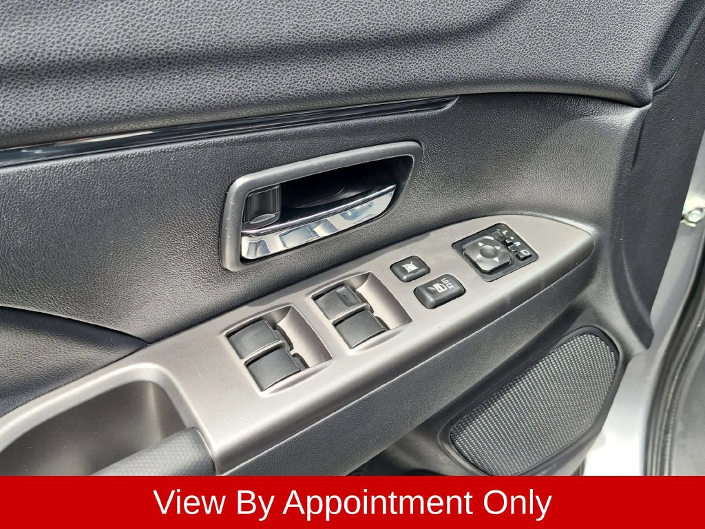 Used 2025 Mitsubishi Outlander Sport SE AWD/4WD image 10