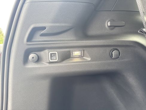 New 2025 Jeep Grand Cherokee L Limited w/ Black Appearance Package image 16