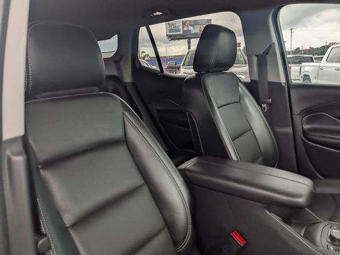 Used 2023 GMC Terrain SLT w/ Infotainment Package II AWD/4WD image 27