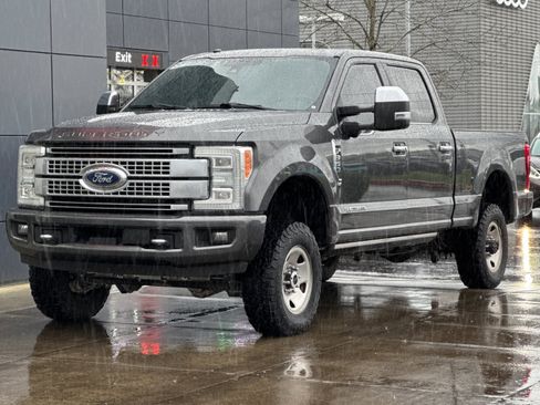 Used 2017 Ford F350 Platinum w/ Platinum Ultimate Package image 7