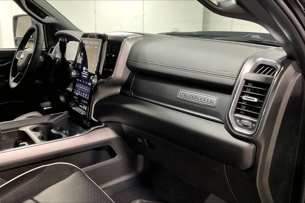New 2026 RAM 3500 Laramie w/ Sport Appearance Package AWD/4WD image 9
